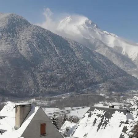 Maison De Montagne Spacieuse Et Chaleureuse ギュシャン