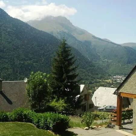 別荘 Maison De Montagne Spacieuse Et Chaleureuse ギュシャン